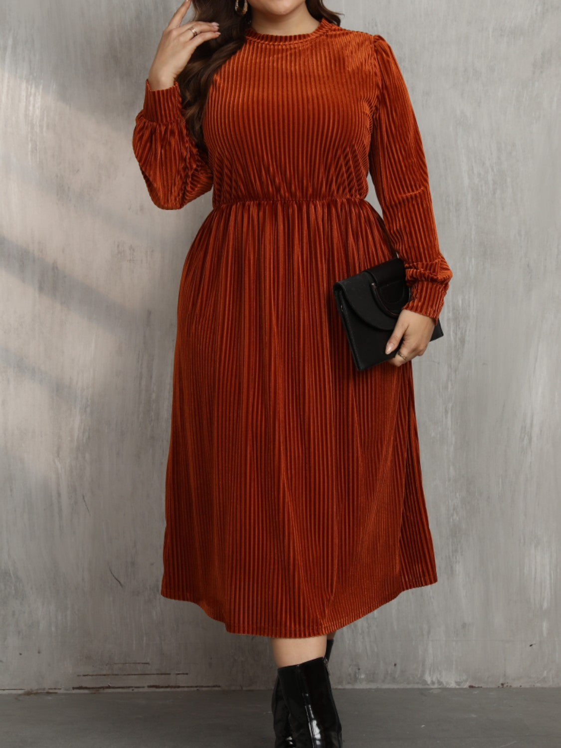 Curve Round Neck Long Sleeve Midi Dress