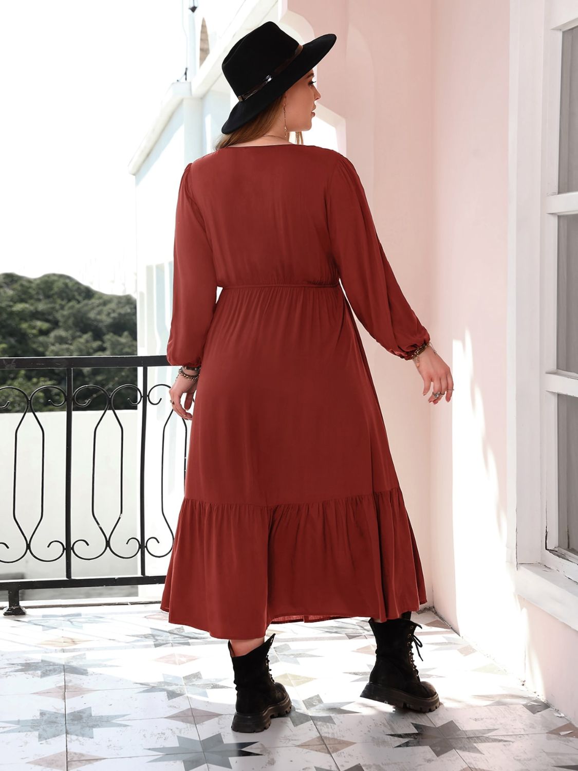 Curve Quarter Button V-Neck Long Sleeve Dress