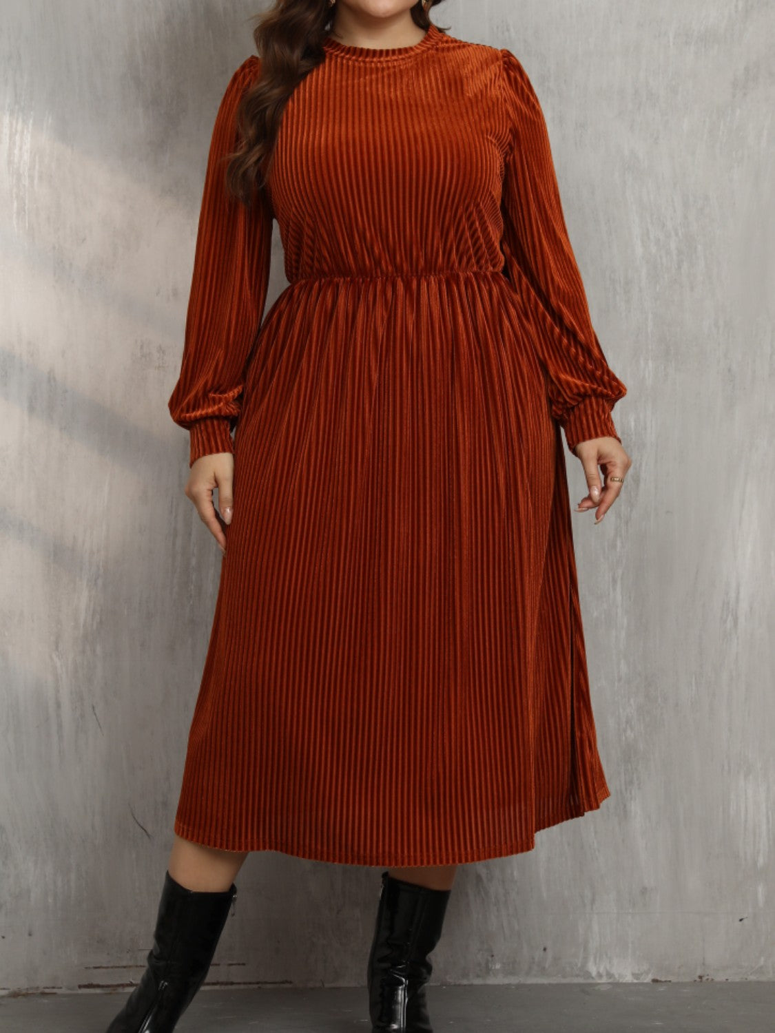 Curve Round Neck Long Sleeve Midi Dress